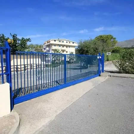 With A Tennis Court And A Barbecue Scalea